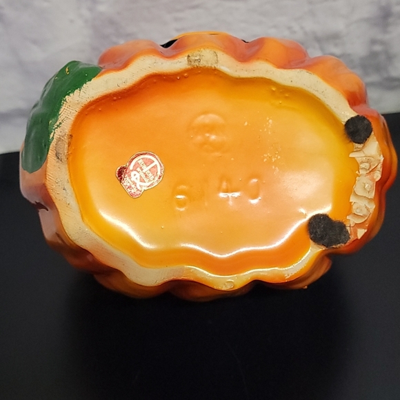 Vintage Rubens Jack-o'-lantern Pumpkin planter - Picture 3 of 4